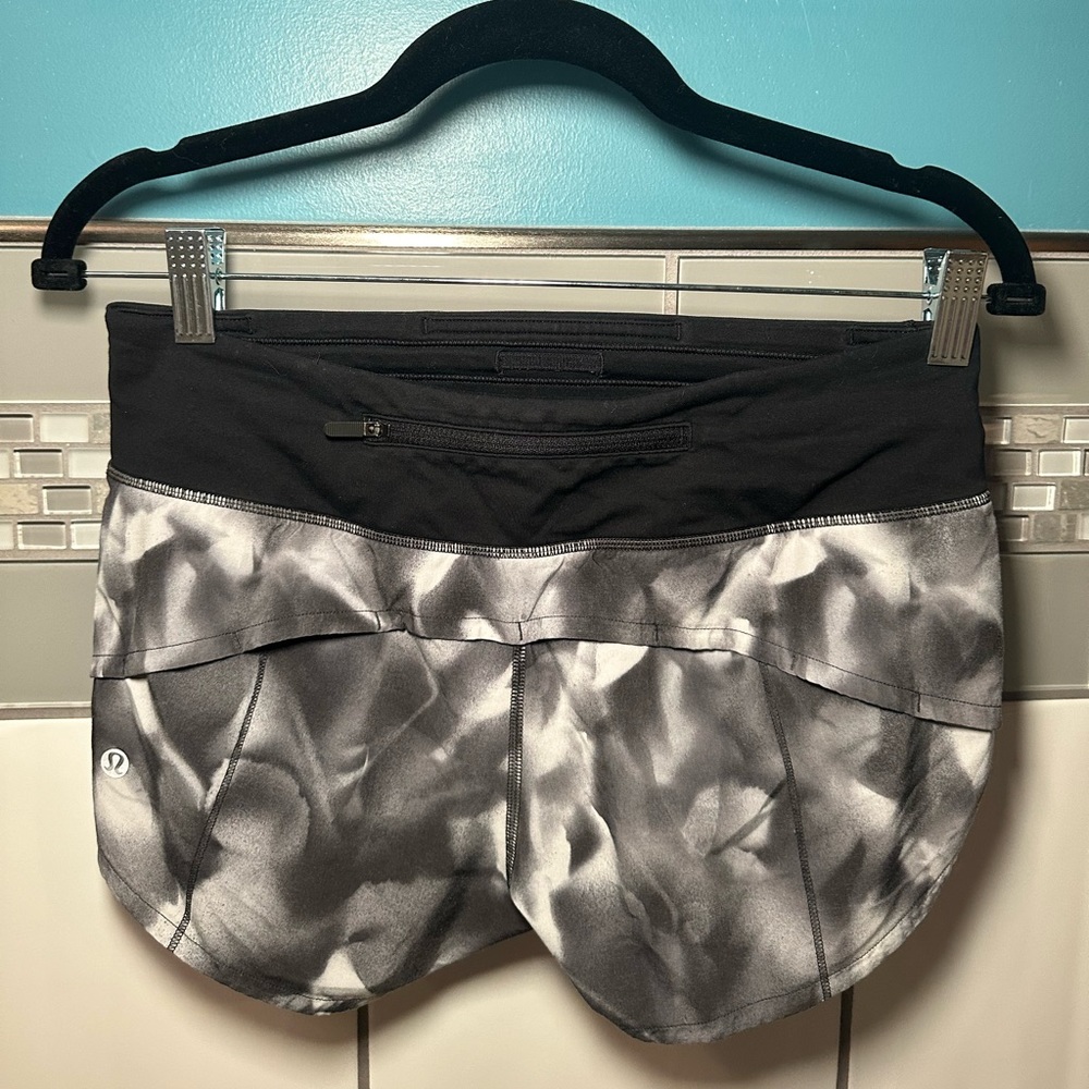Lululemon Speed up low rise lined shorts black gray white